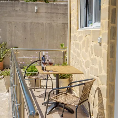Apartament Petra's Charming Home, 500m To Chania (Crete)