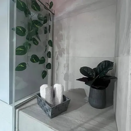 Apartment Petra's Charming Home, 500m To