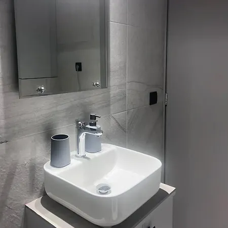 Apartamento Petra's Charming Home, 500m To *