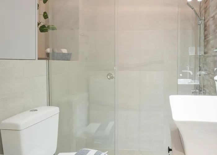 Petra's Charming Home, 500m To