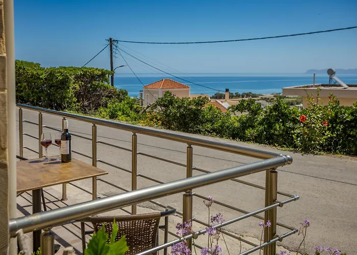 Petra's Charming Home, 500m To Apartmán *